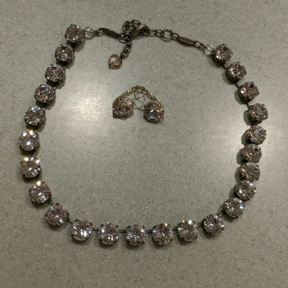 Sabika classic necklace and matching earrings